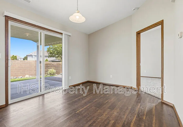 5520 Leon Ct — Photo 8