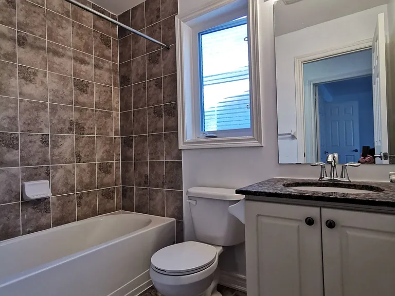 53 Hammersly Blvd — Photo 13