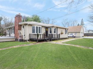 101 Bear Hill Rd, Cumberland, RI 02864