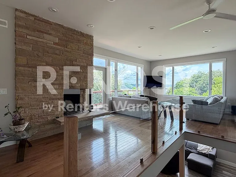 1721 Rivercrest Rd N — Photo 8