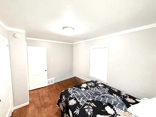 21155 Dexter Blvd Photo 1