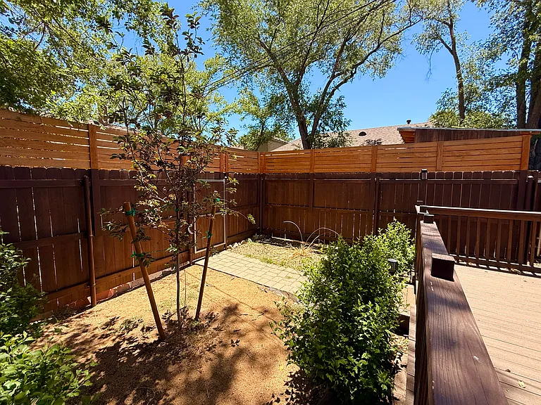 132 N Summit Ave — Photo 18