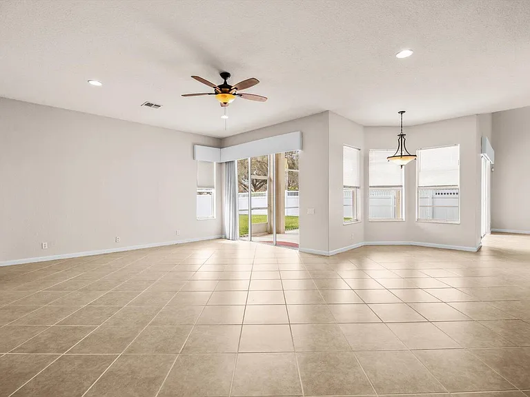 206 NW Magnolia Lakes Blvd — Photo 9