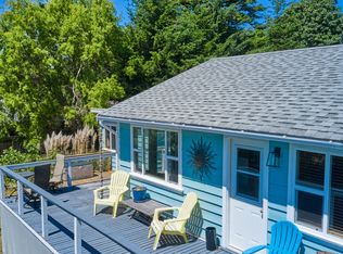 639 Deer Ln, Point Roberts, WA 98281