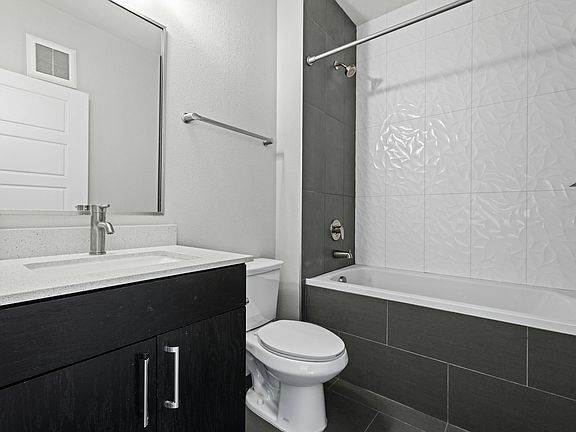4th image of 3114 S Congress Ave #204