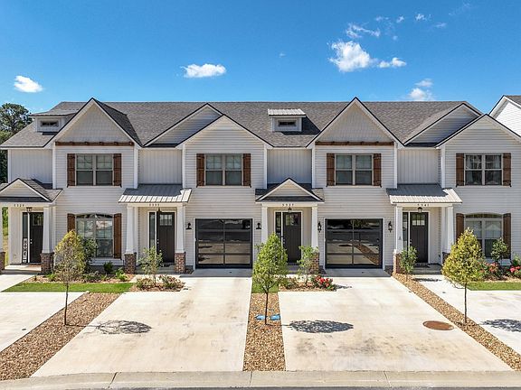 2nd image of 5373 Hamilton Cir