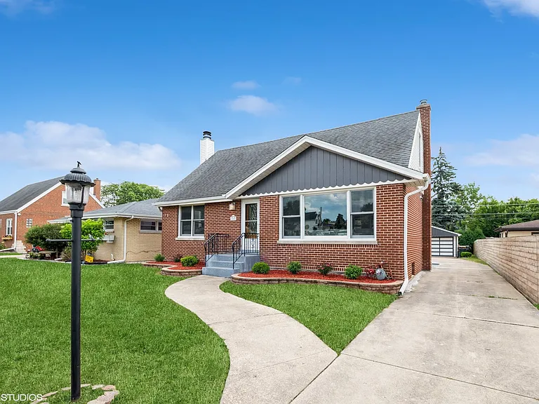 1001 Oakton St — Photo 25