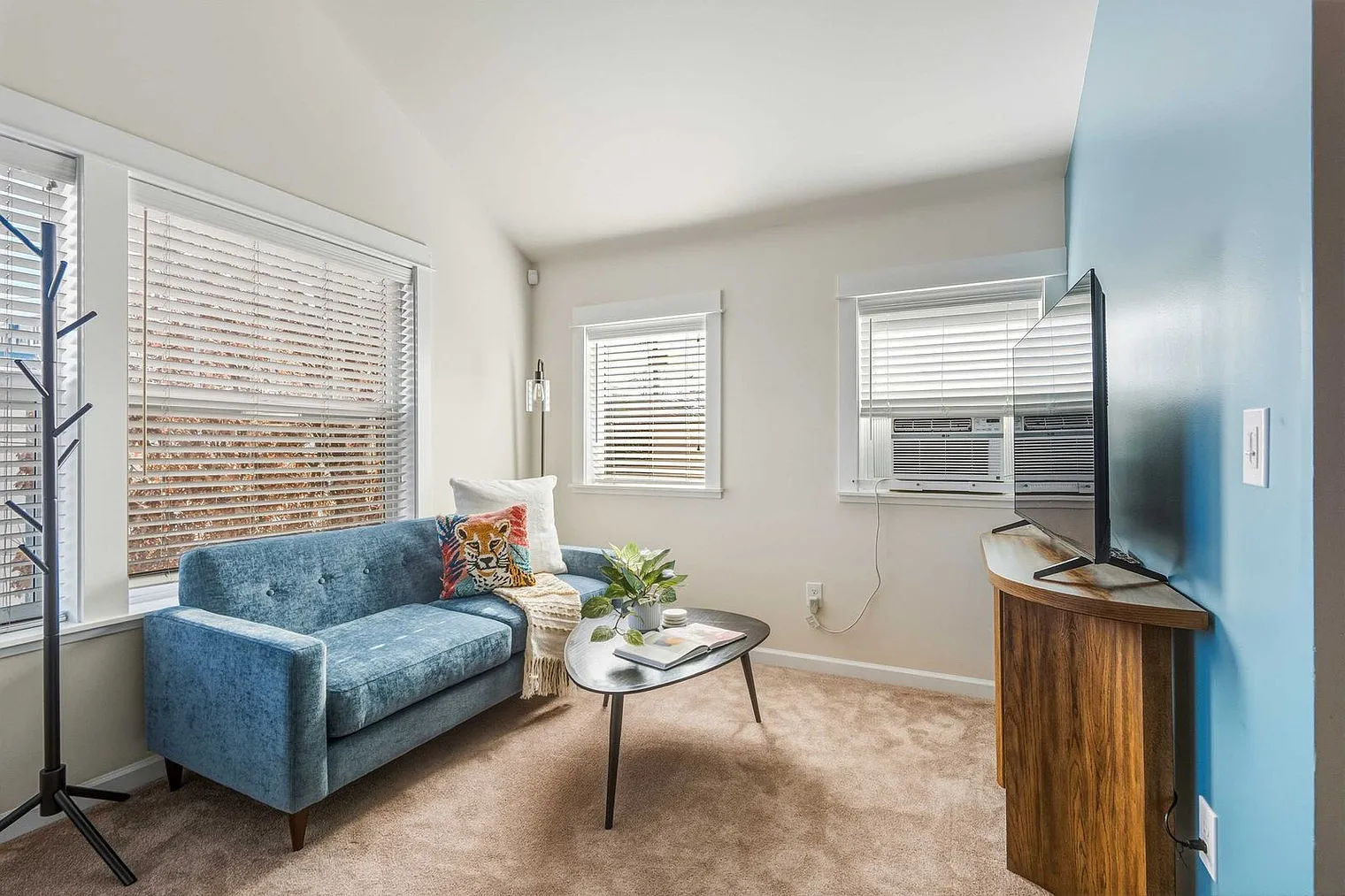 1 bed, 1.0 bath, 796 sqft, $2,849 — Photo 1