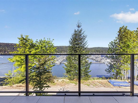 3rd image of 152 Marina View Dr #6