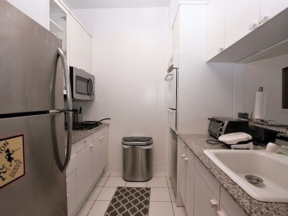5th image of 200 E 32nd St APT 29C