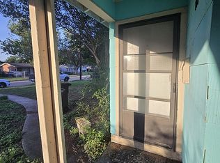 114 Pool Dr, San Antonio, TX 78223