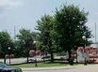 117 Market St, Alton, IL 62002