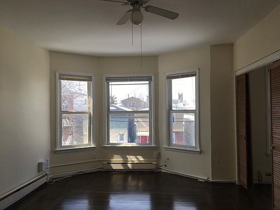 1st bedroom with a big walk in closet