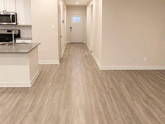 2nd image of 16 Desert Spring Ln
