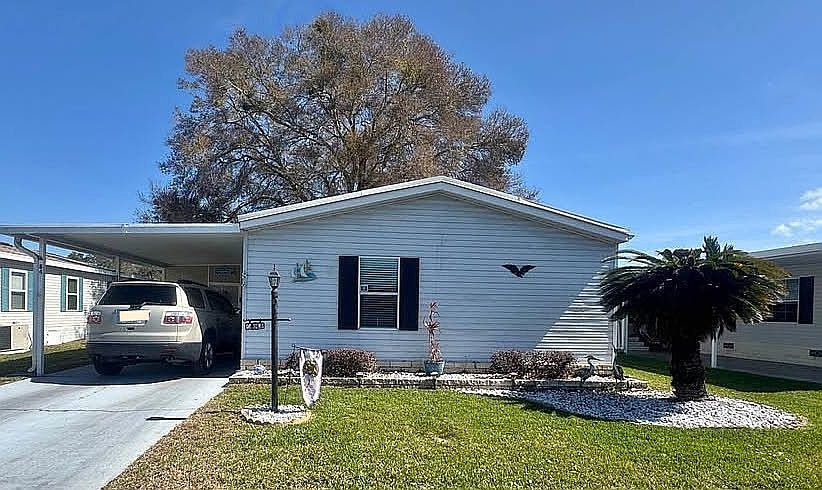 1st image of 84 Fountain Dr