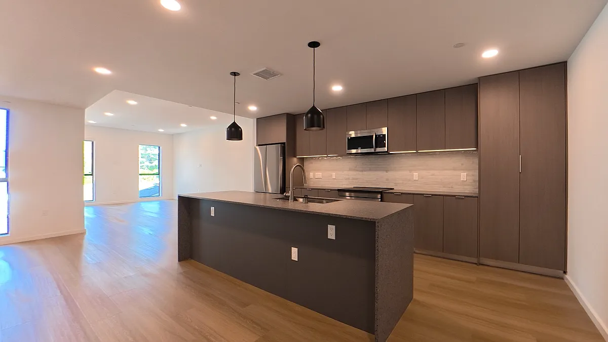Building Photo - 5119 Colfax Ave #201