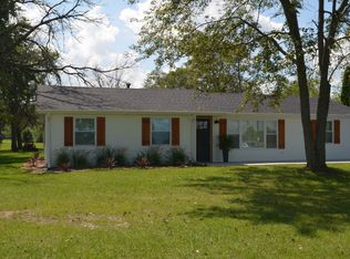 927 W Elms Court Ln, Crete, IL 60417