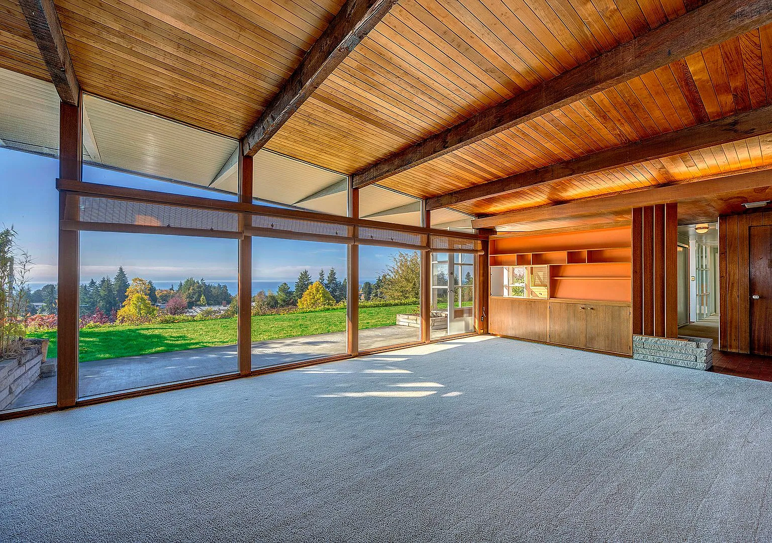 Edmonds Bowl Three Bedroom — Photo 4