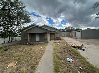 1634 Barcelona Rd SW, Albuquerque, NM 87105