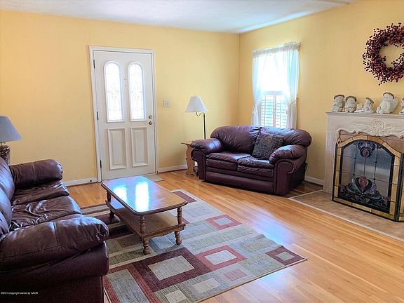 3rd image of 307 Avenue G SE