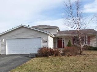 1304 Megan Ct, Minooka, IL 60447