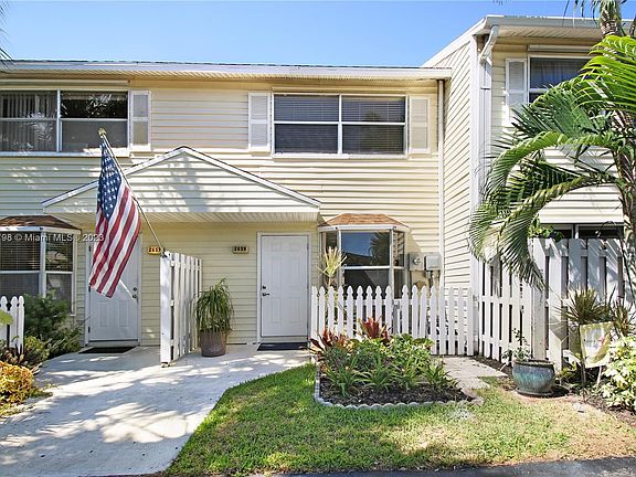2nd image of 2659 NE 15th St #2659