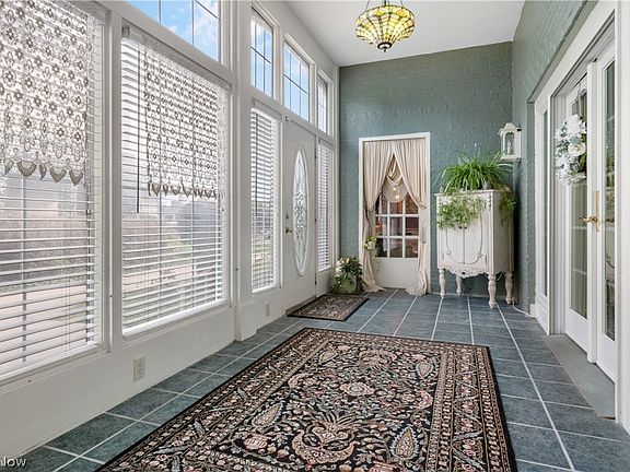 5th image of 245 Fair Ave NW