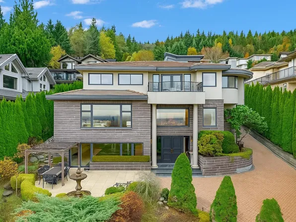 1525 Errigal Pl, West Vancouver, BC V7S 3H1