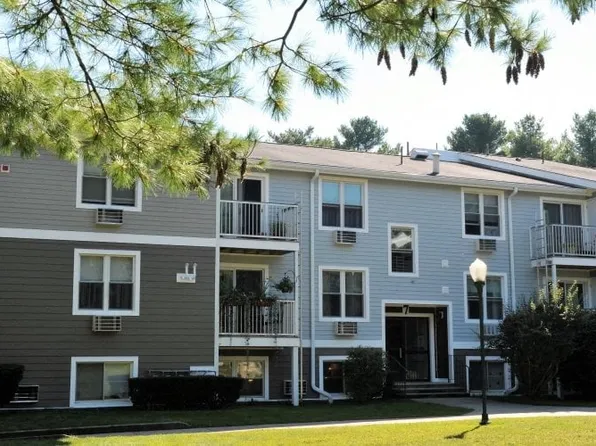 12 State St #12, East Wareham, MA 02538