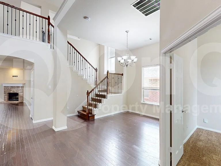 1512 Cockatiel Dr — Photo 3