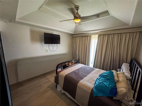 5th image of 2408 Sailfish Ave