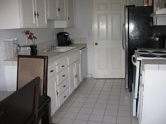 3rd image of 680 Alberta Ave APT Q