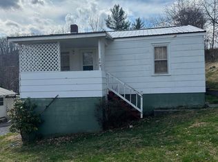 269 Vickey Dr, Richlands, VA 24641