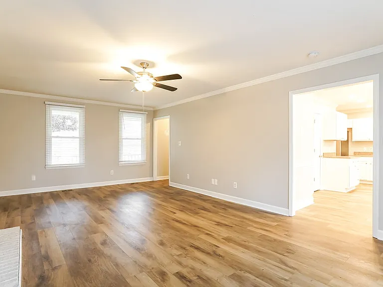 1001 Jumper Dr — Photo 6