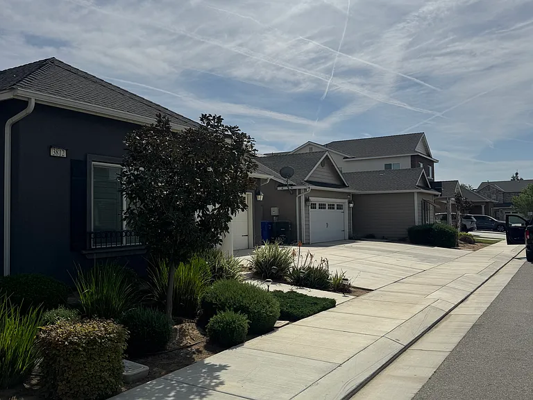 3812 Evergreen Village Ln — Photo 3