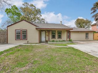 1927 Thonig Rd, Houston, TX 77055