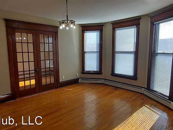 2nd image of 301 Dayton Ave #9
