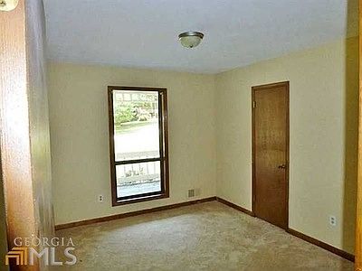3rd image of 4009 Landress Way