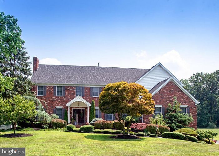 2nd image of 19 Gravatt Cir