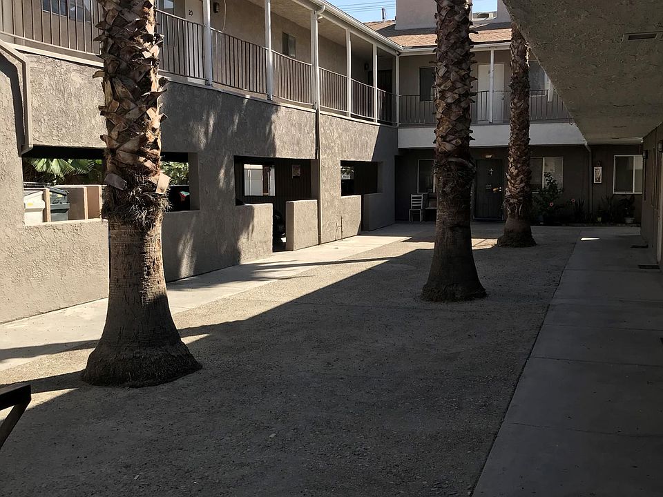 2nd image of 1319 Acacia Ave APT 6