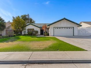 4805 Native Dancer Dr, Bakersfield, CA 93312
