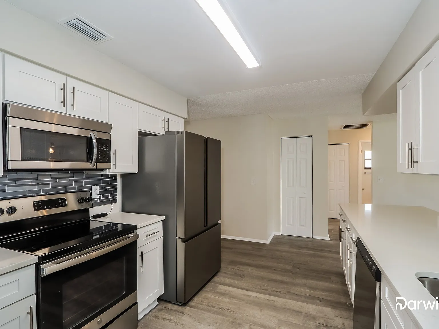 3 bed, 2.0 bath, 1508 sqft, $2,145 — Photo 2