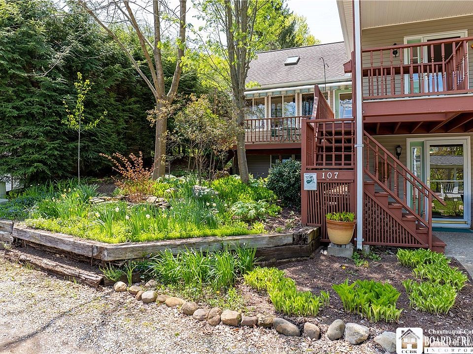 1st image of 107 Mina Edison Dr