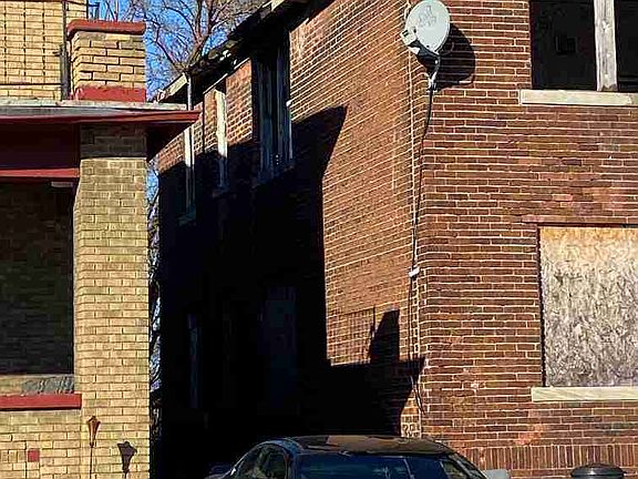 2512 Clements