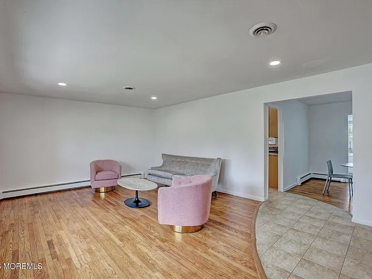 125 Beechwood Ave — Photo 9