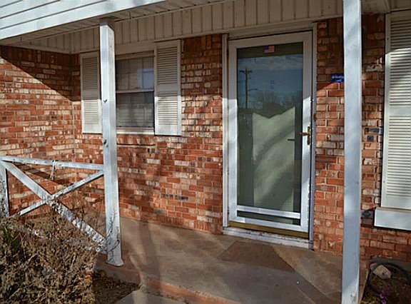 3rd image of 2169 Westview Dr