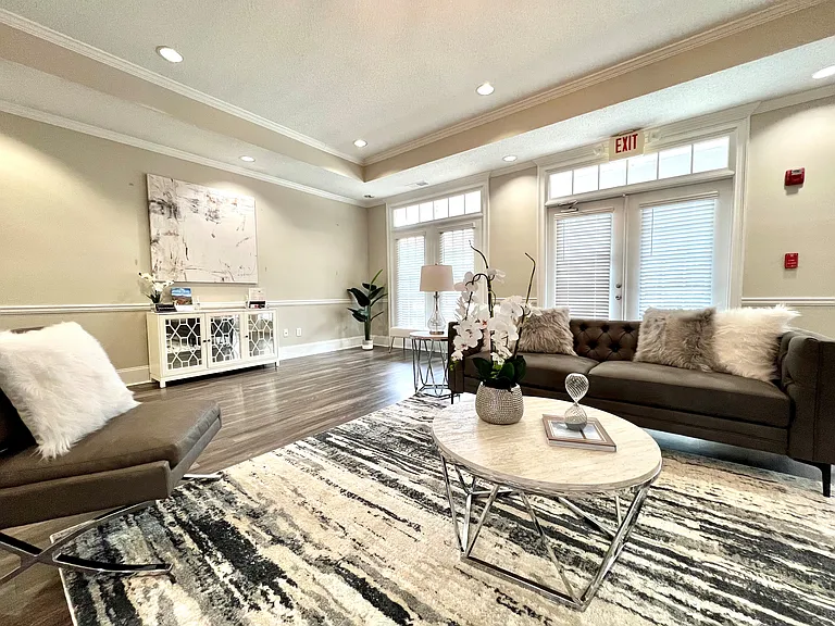 Mountainside Manor — Photo 26