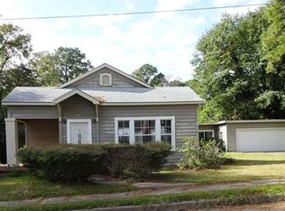 511 1st St, Jasper, TX 75951