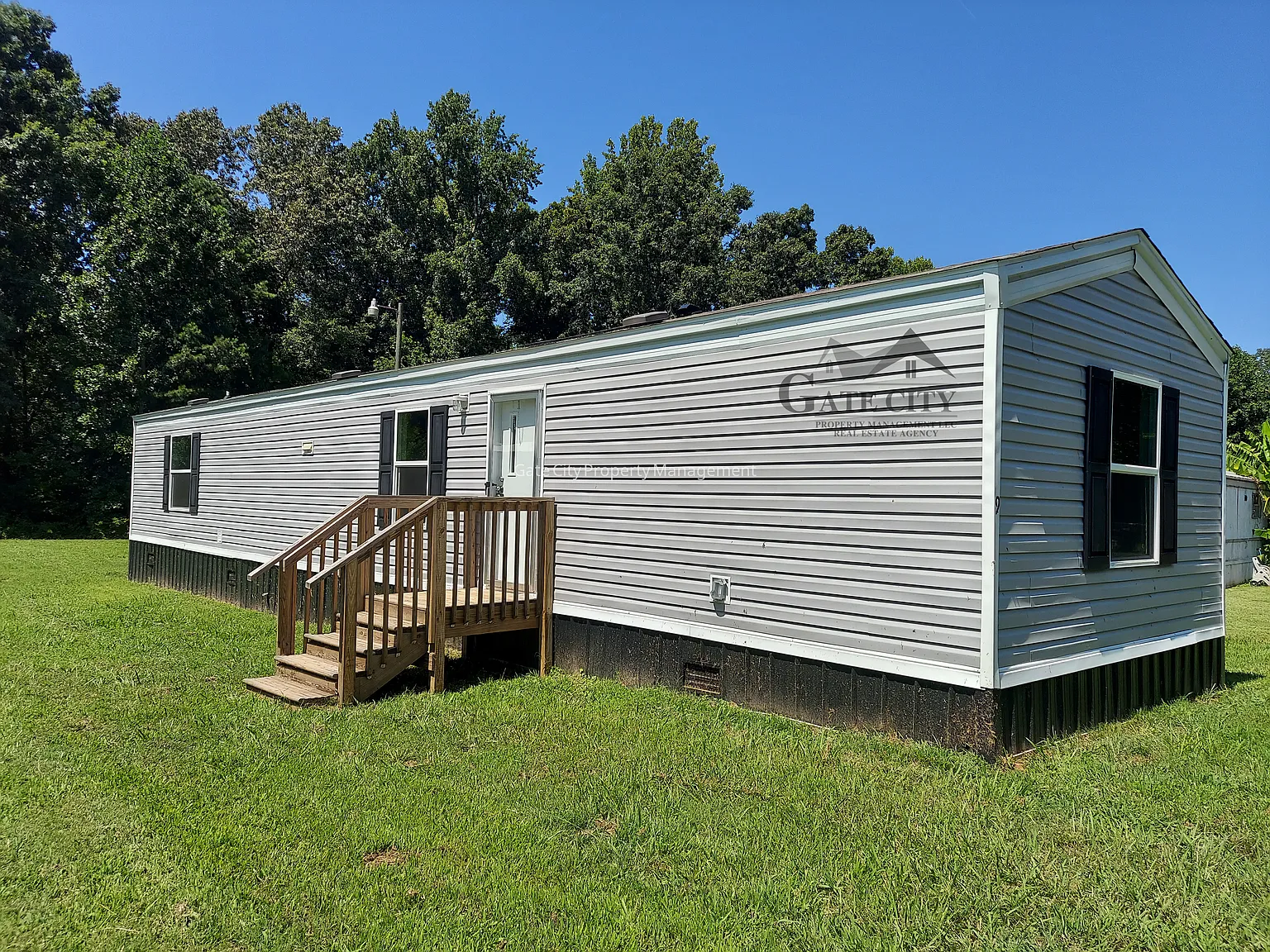2 bed, $1,200 — Photo 1
