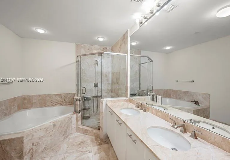 510 NW 84th Ave #125 — Photo 7